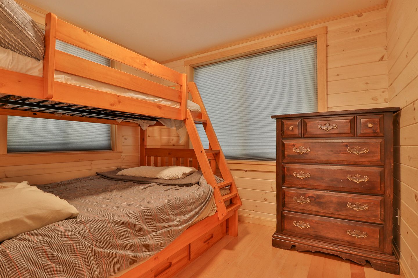 Waterfront Vacation Rental in Bowdoinham, Maine