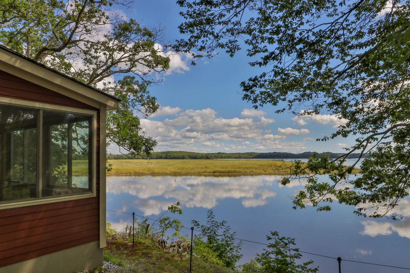 Waterfront Vacation Rental in Bowdoinham, Maine