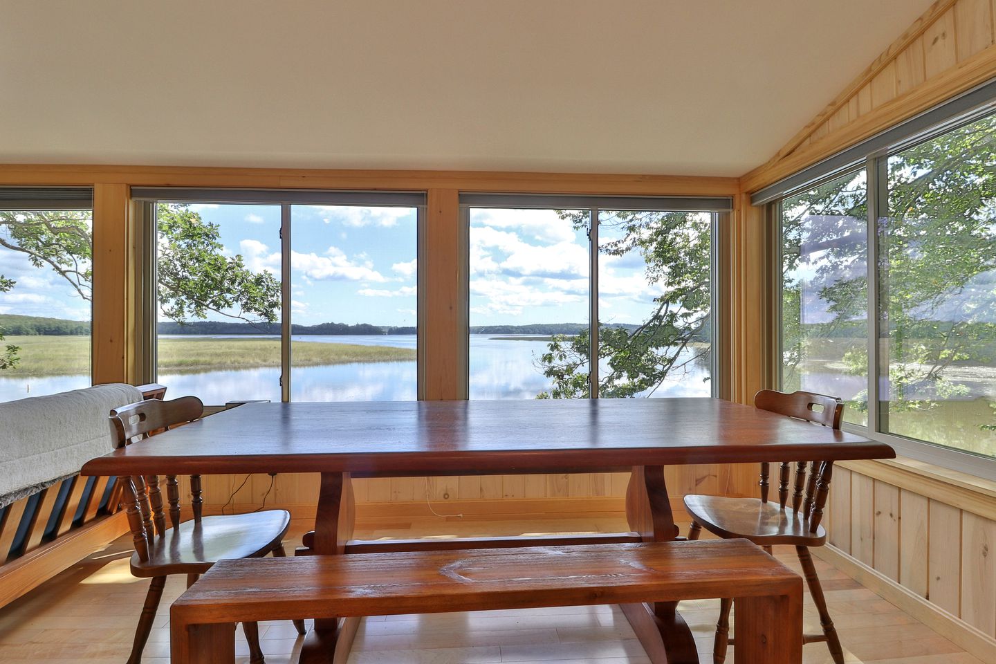 Waterfront Vacation Rental in Bowdoinham, Maine