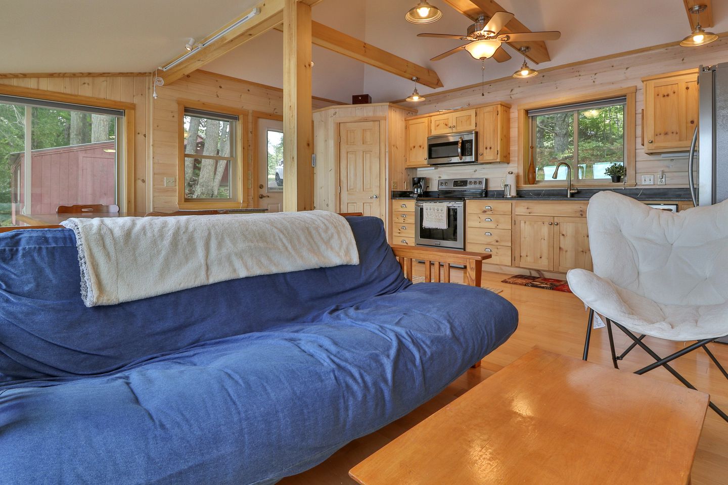 Waterfront Vacation Rental in Bowdoinham, Maine