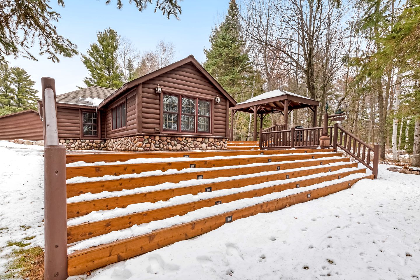 Lakefront Cabin Rental Eagle River, Wisconsin Glamping Hub