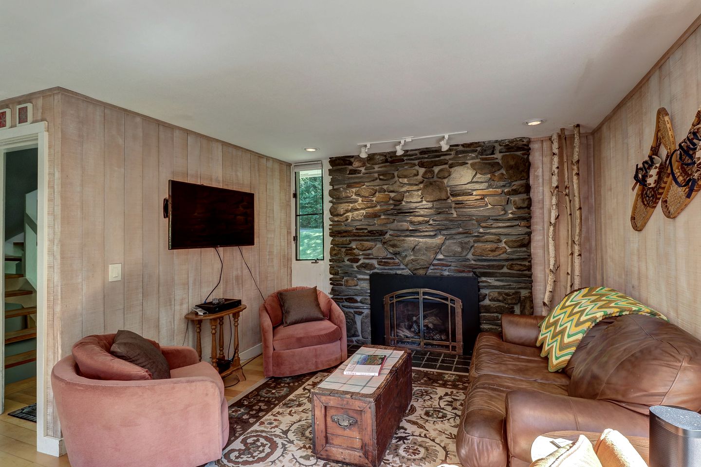 Mountain Cabin Stowe, Vermont Glamping Hub