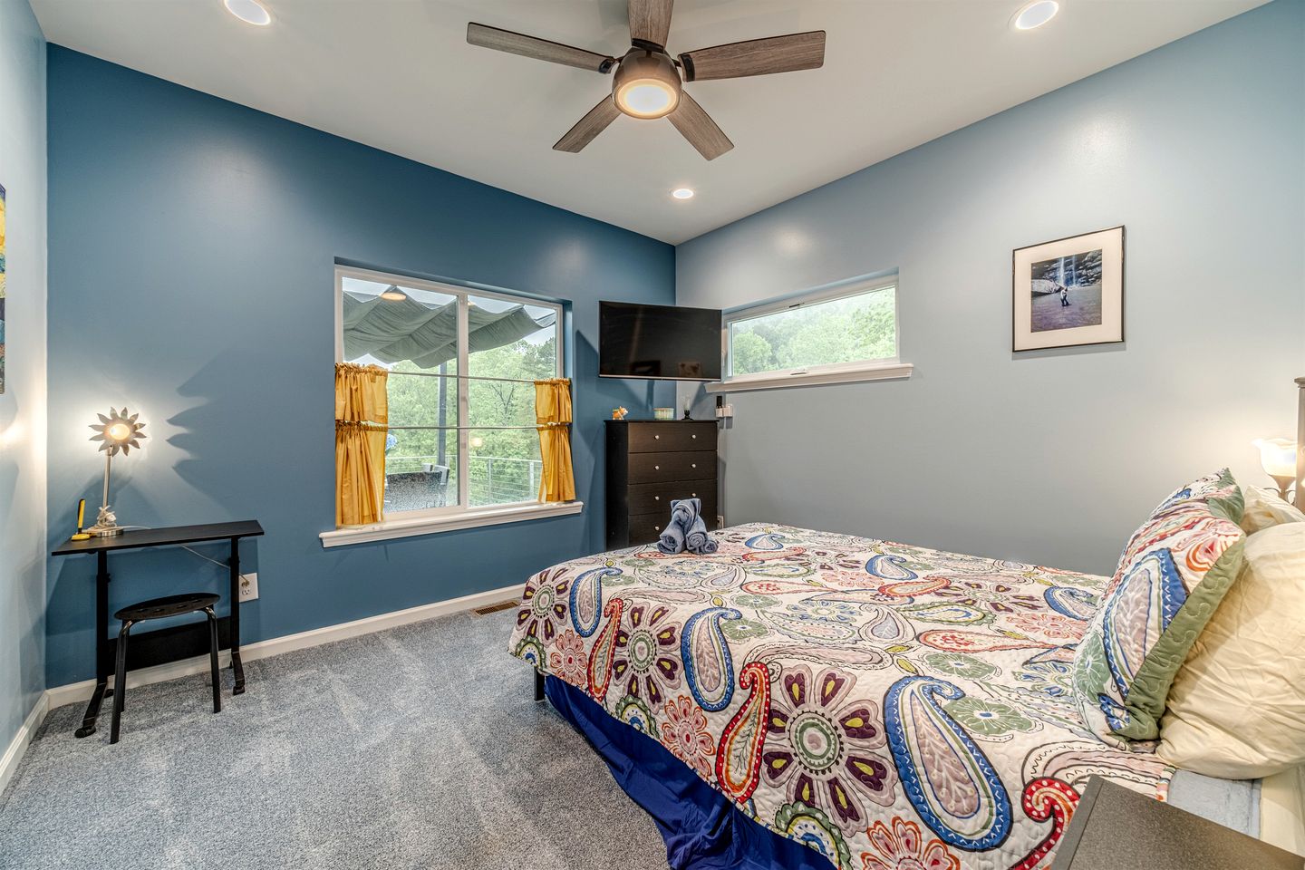 Incredible Luxurious Vacation Rental with Golf Course Views, Hot Tub, Sauna, and Games for an Unforgettable Escape in Helen, Georgia