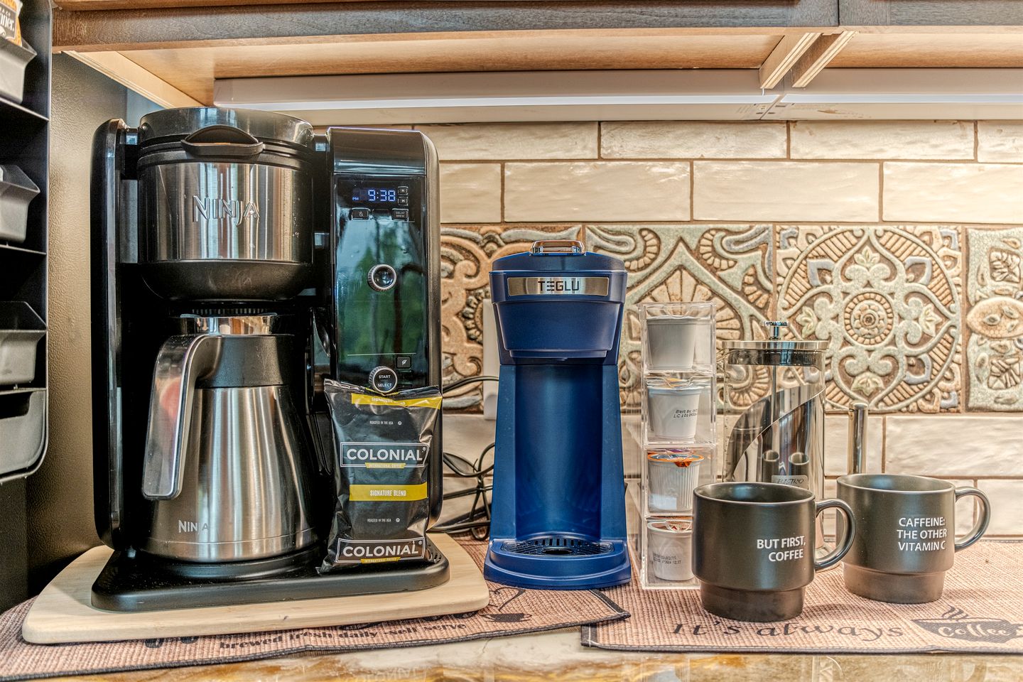 Incredible Luxurious Vacation Rental with Golf Course Views, Hot Tub, Sauna, and Games for an Unforgettable Escape in Helen, Georgia