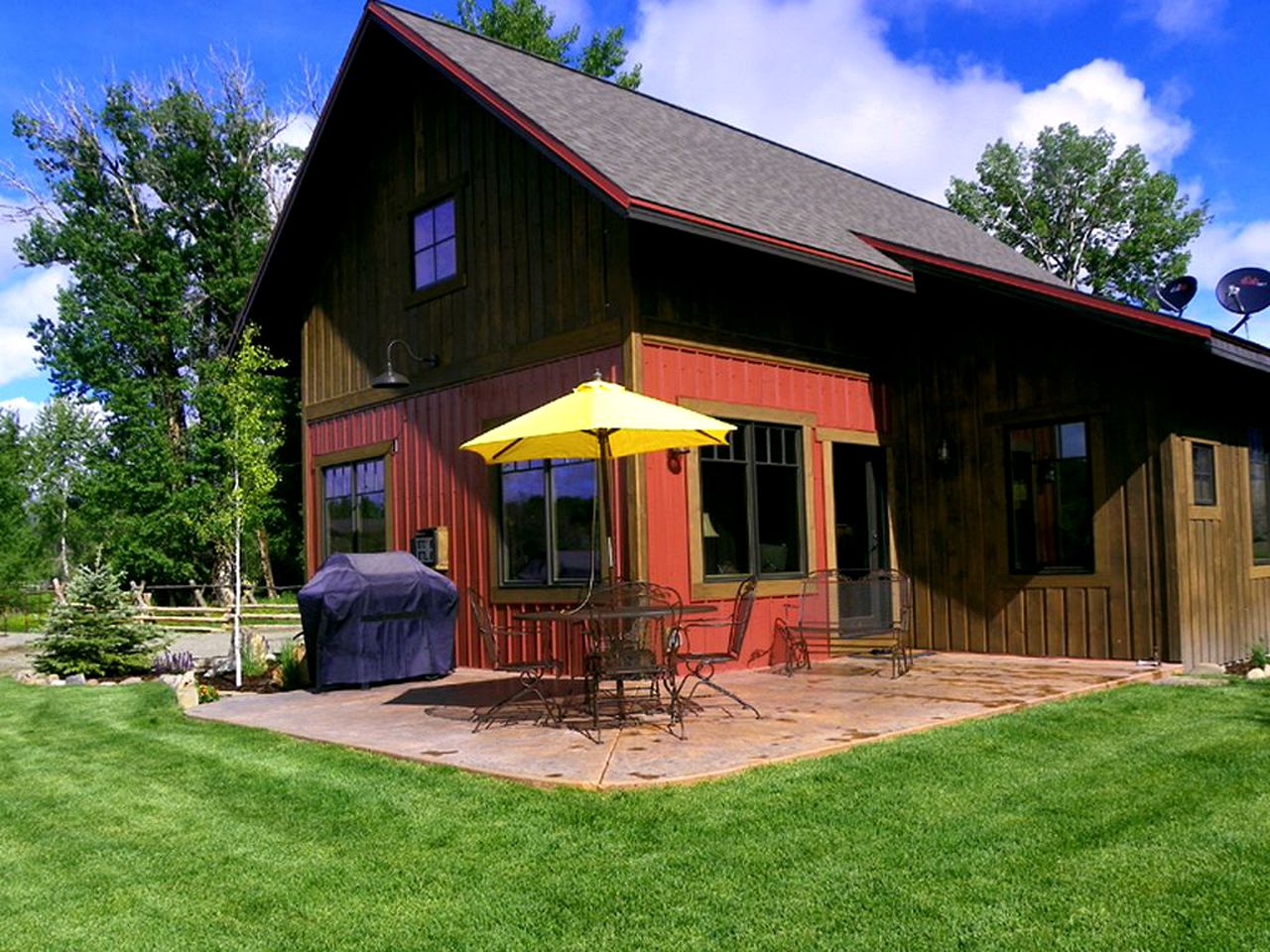 Cabins (Glen, Montana, United States)
