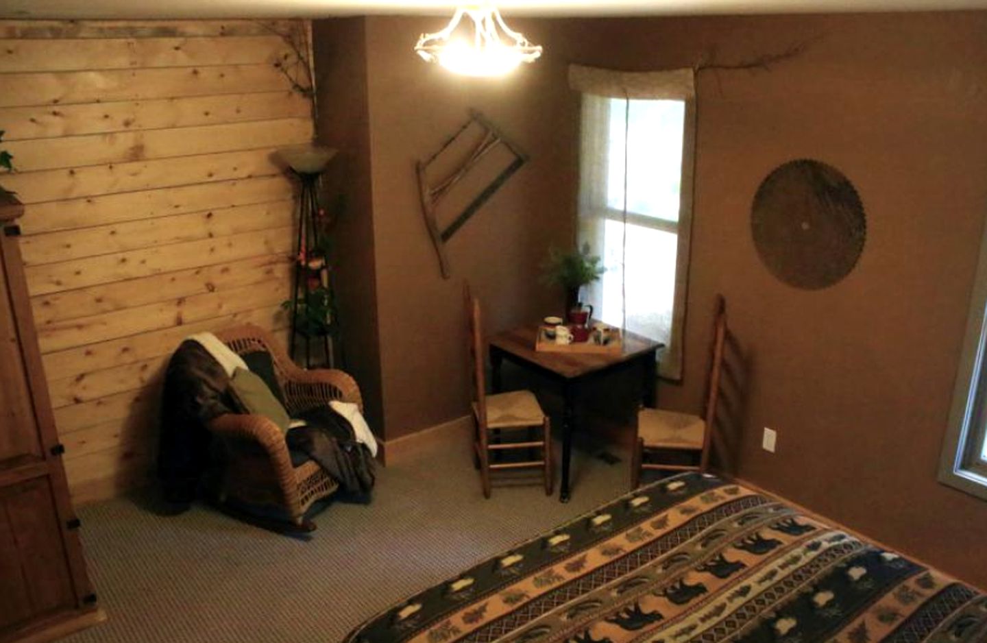 Quiet Weekend Getaway in the Scenic Forest near Lake Pend Oreille, Idaho