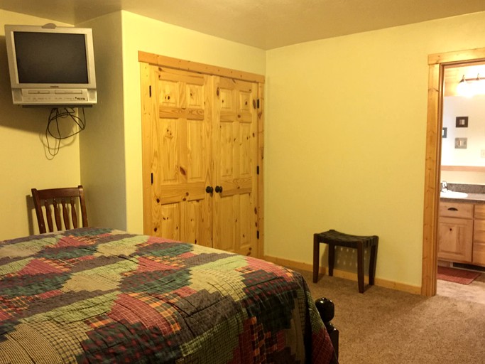 Enchanted Island Park Huckleberry Retreat, Cabins, Island Park