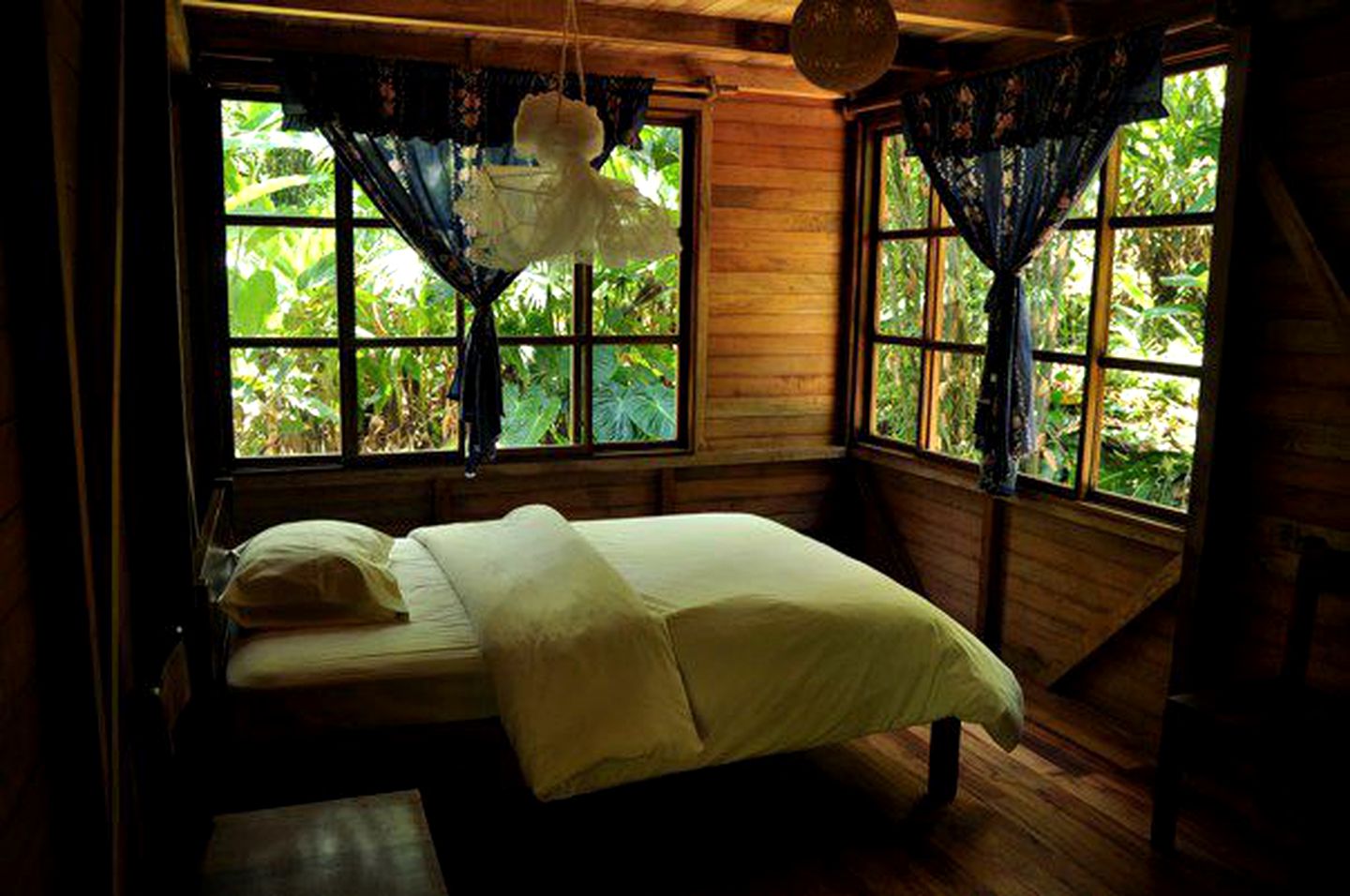 Relaxing Family-Friendly Cabin Rental in Amazon Rainforest, Ecuador