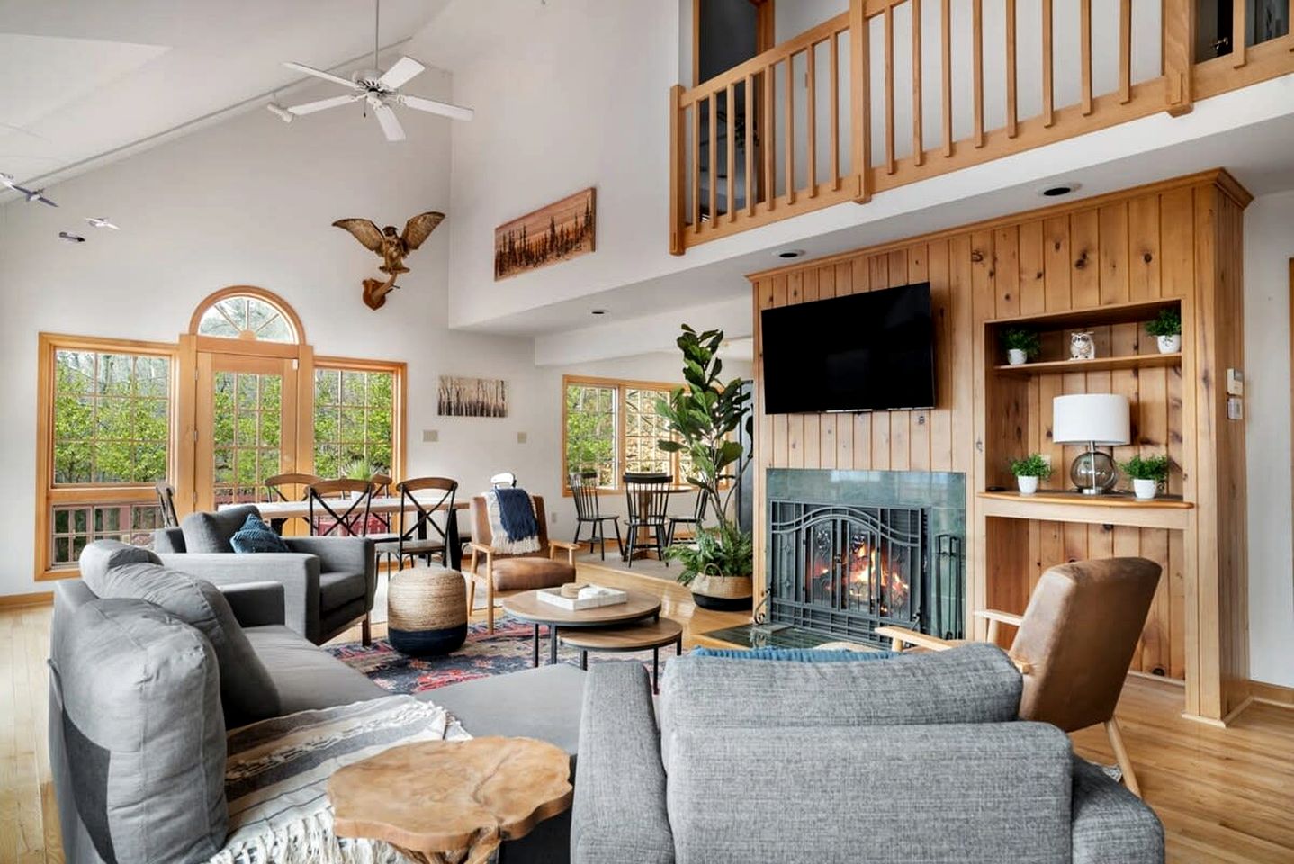 Huge Modern Cabin Perfect for Your Group with Hot Tub, Fire Pit, Covered Porch, Community Amenities and More Ready for You in Berkely Springs, WV