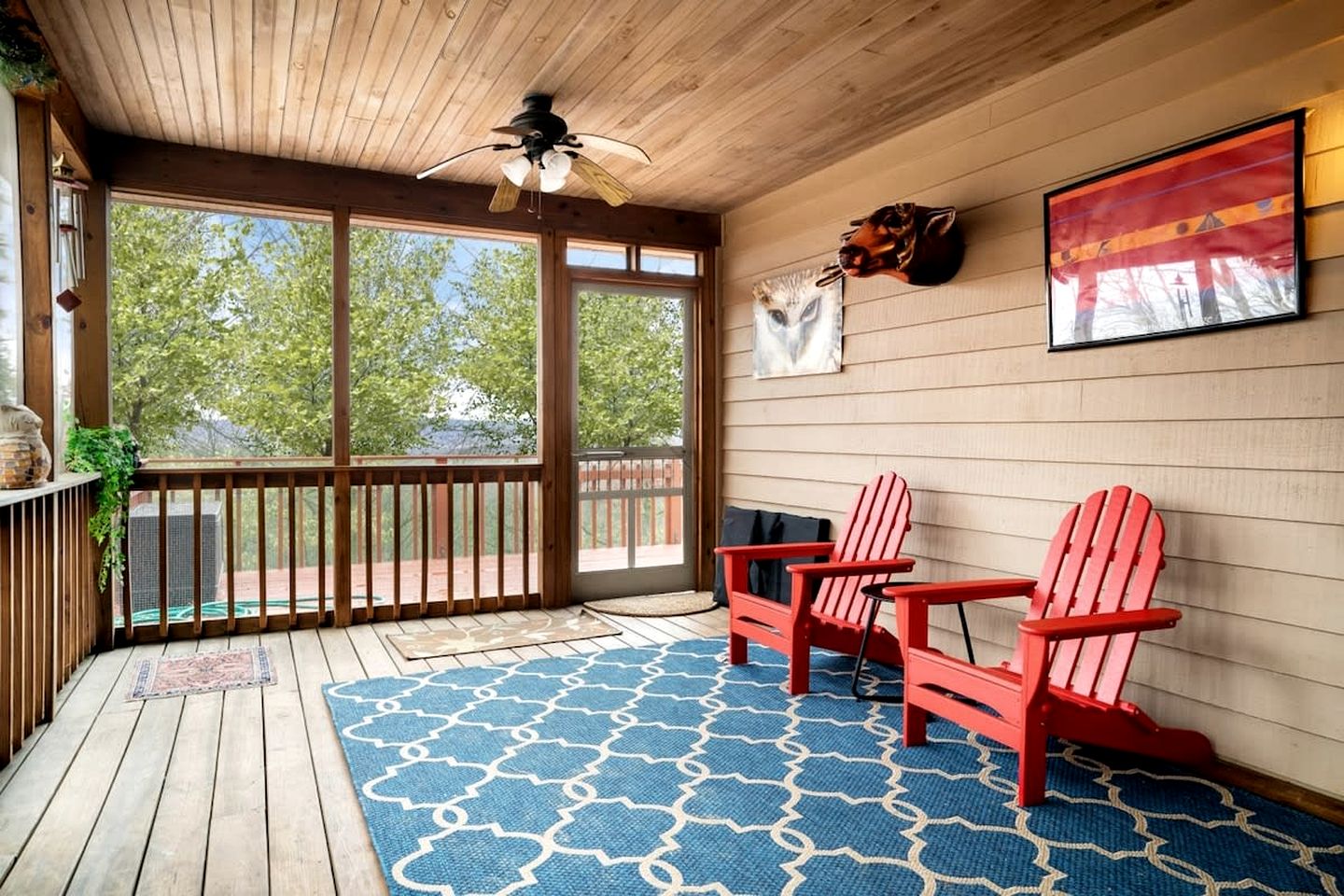 Huge Modern Cabin Perfect for Your Group with Hot Tub, Fire Pit, Covered Porch, Community Amenities and More Ready for You in Berkely Springs, WV