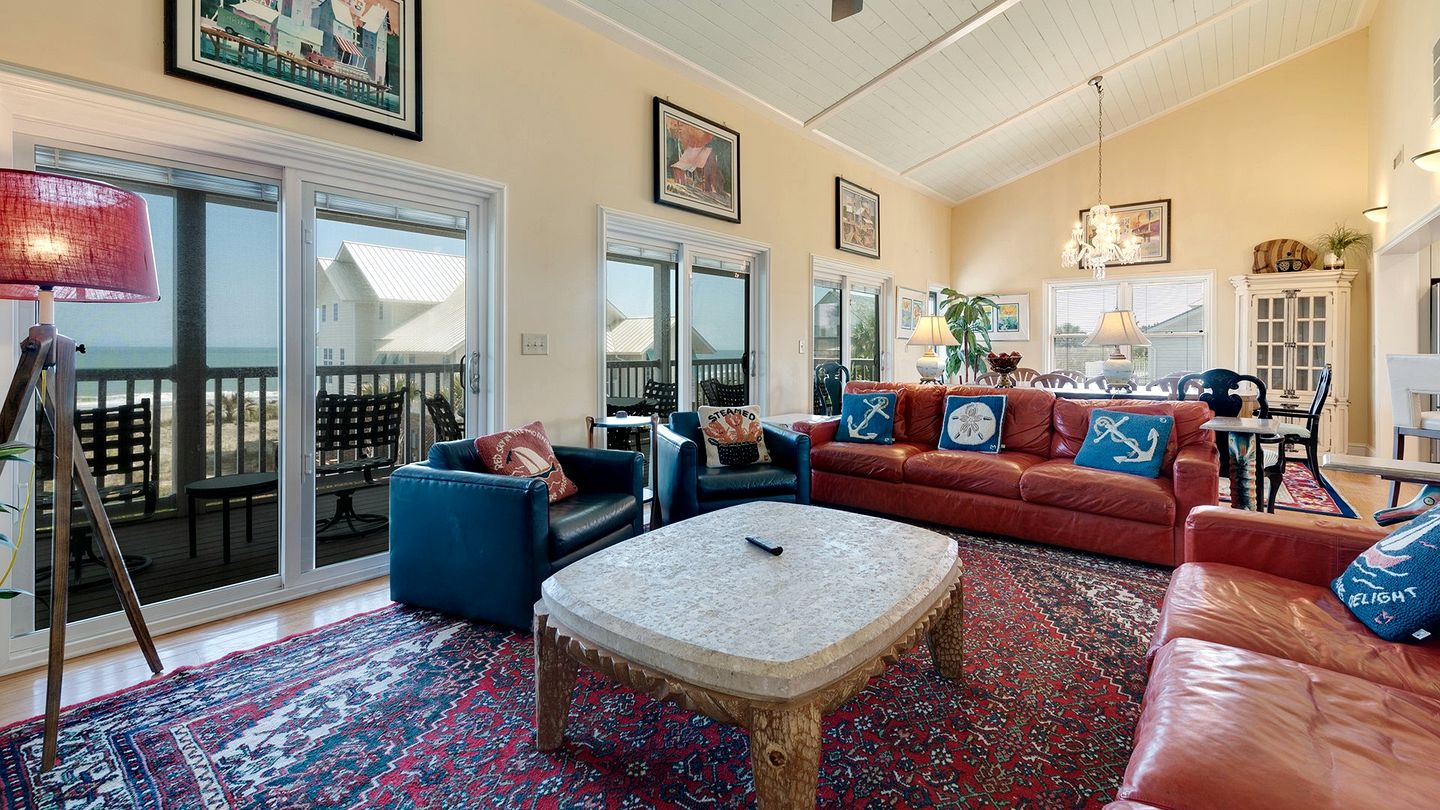 Expansive Beach House in Gated Community with Ocean Views in Georgetown, South Carolina