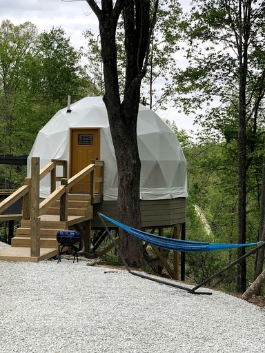 Cozy Dome Stay with Hot Tub near Natural Bridge & Red River Gorge, Kentucky