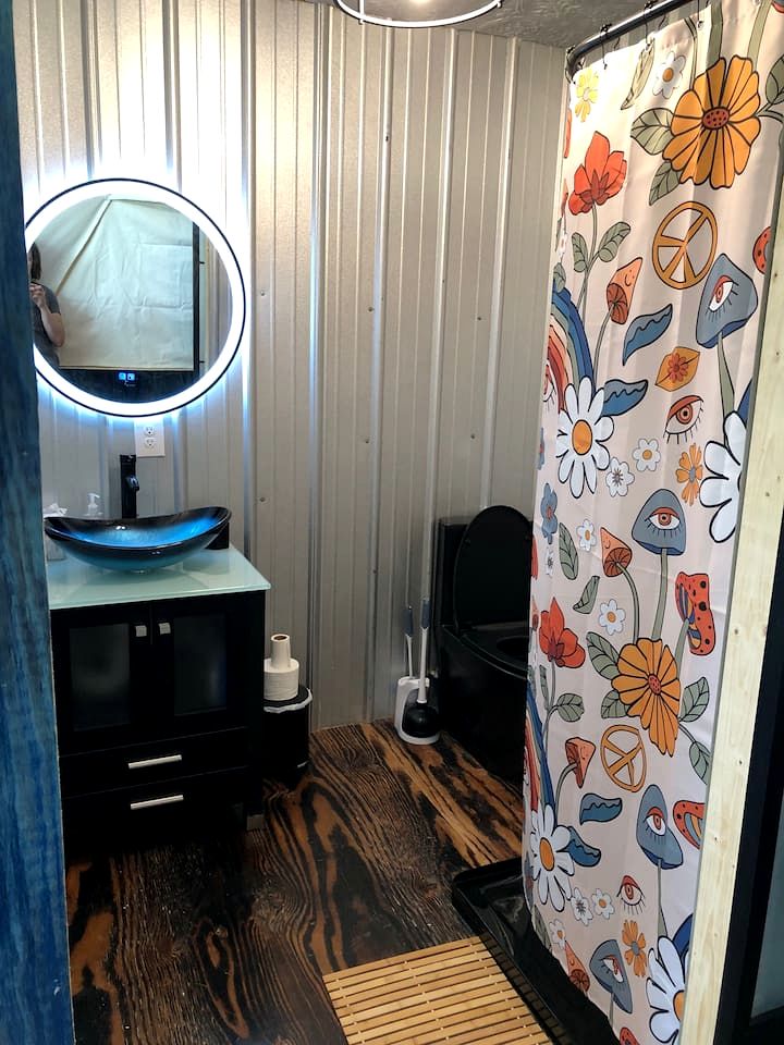 Cozy Dome Stay with Hot Tub near Natural Bridge & Red River Gorge, Kentucky