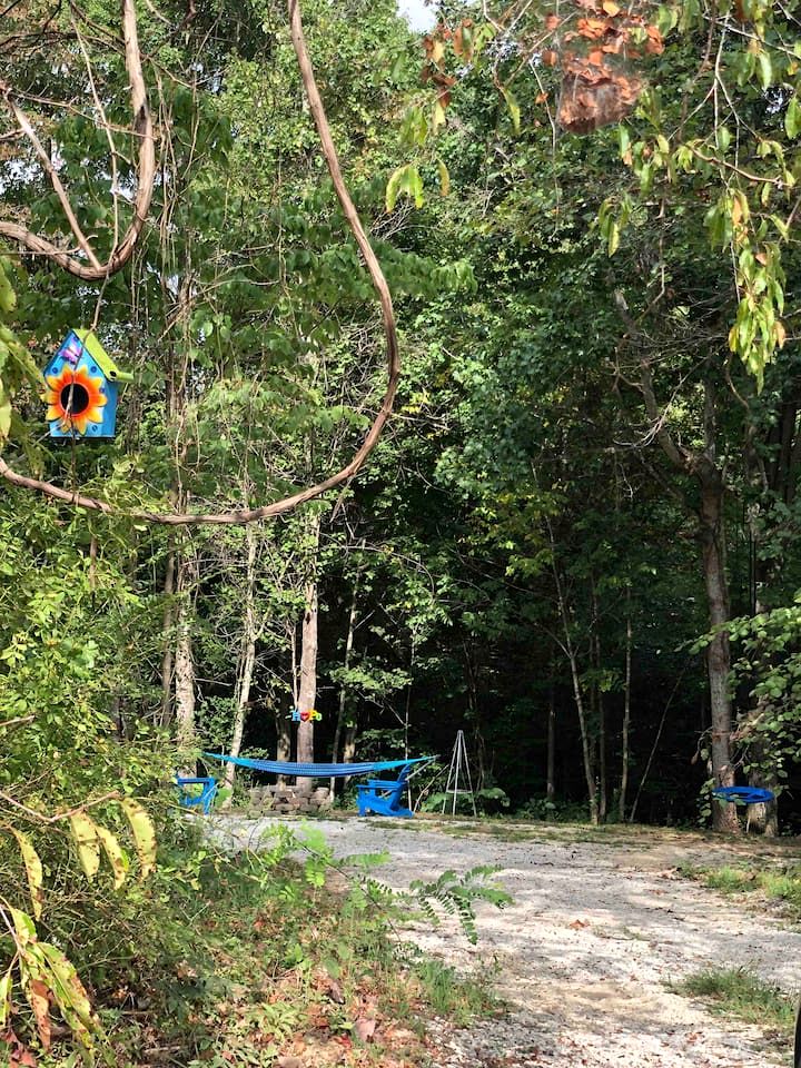 Cozy Dome Stay with Hot Tub near Natural Bridge & Red River Gorge, Kentucky