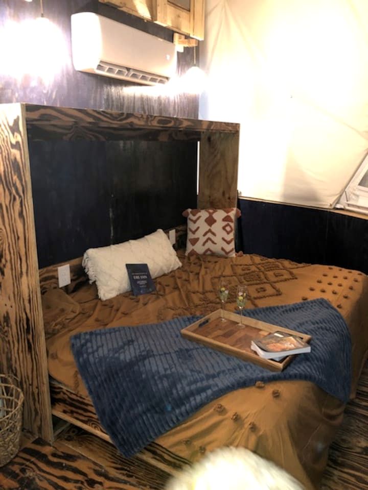 Cozy Dome Stay with Hot Tub near Natural Bridge & Red River Gorge, Kentucky