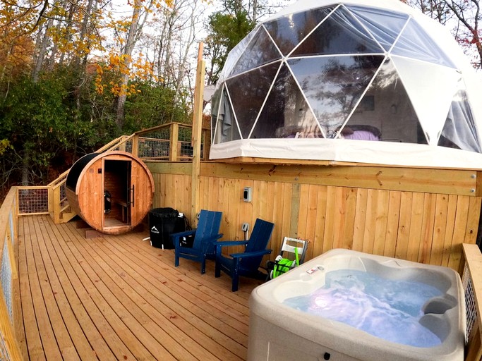 Domes (United States of America, Balsam Grove, North Carolina)