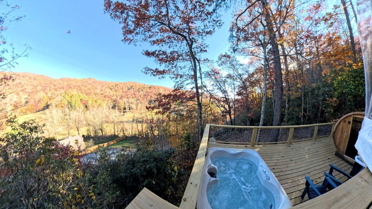 Domes (United States of America, Balsam Grove, North Carolina)