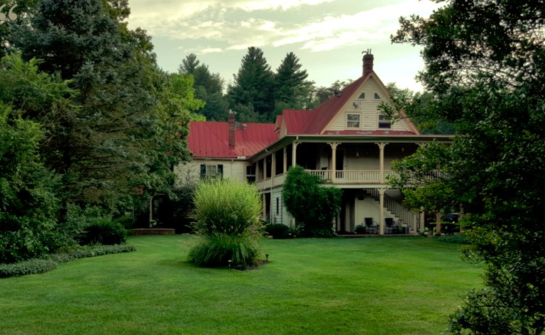 Nature Lodges (Goshen, Virginia, United States)