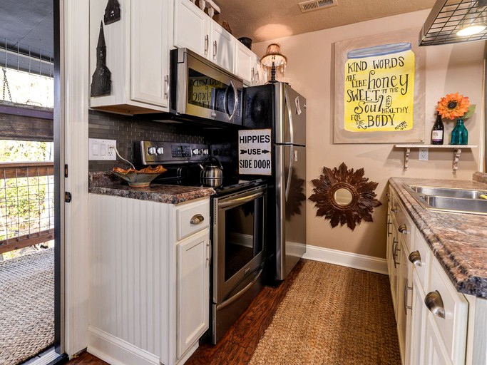 Vacation Rentals (Hendersonville, North Carolina, United States)