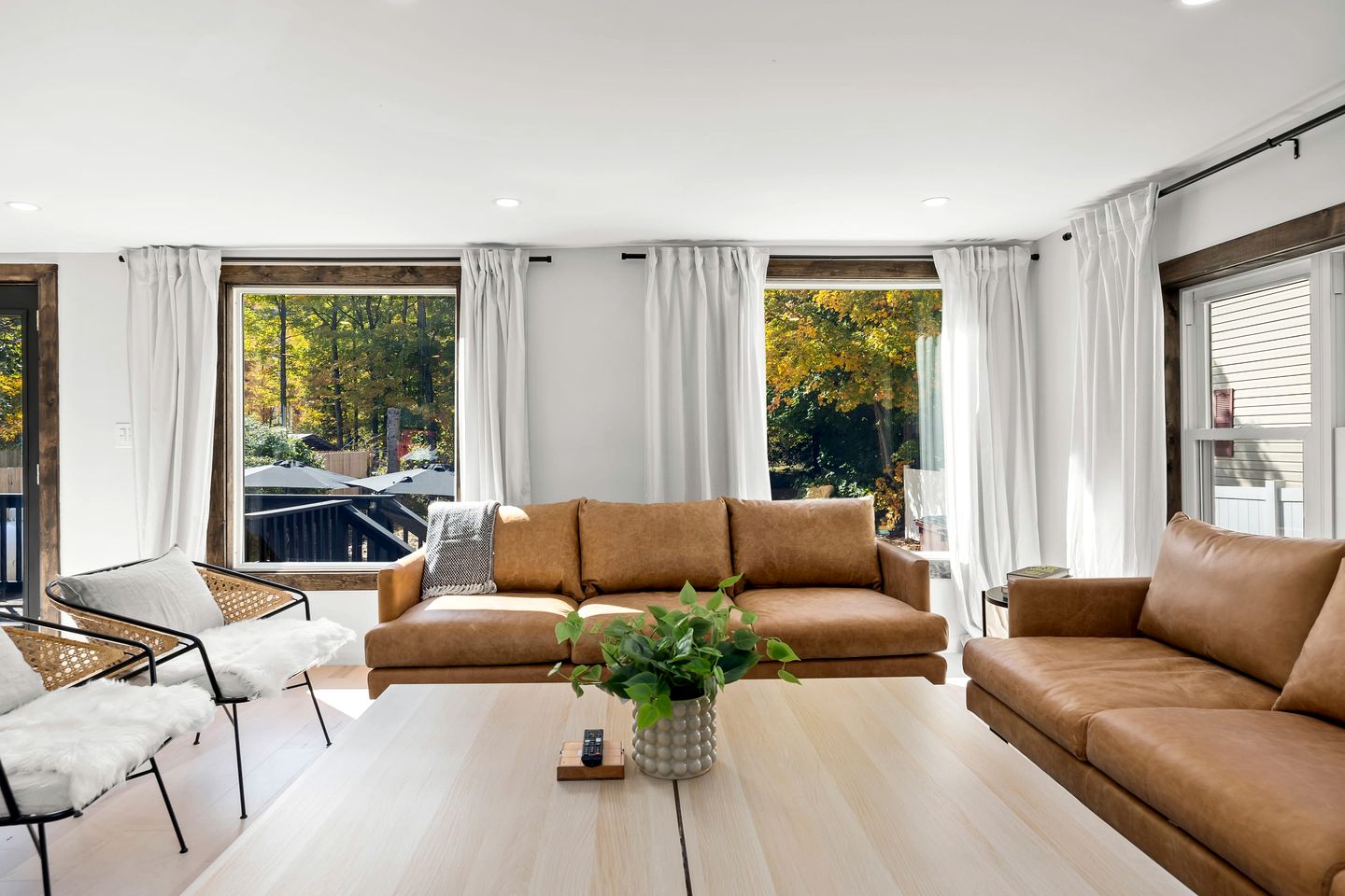 Beautiful Modern Cabin with BBQ, Fire Pit and Picnic Area in New York
