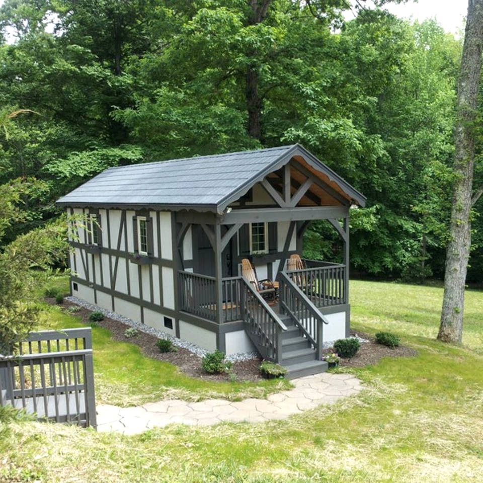 Charming Cabin in the Foothills of the Blue Ridge Mountains, North Carolina