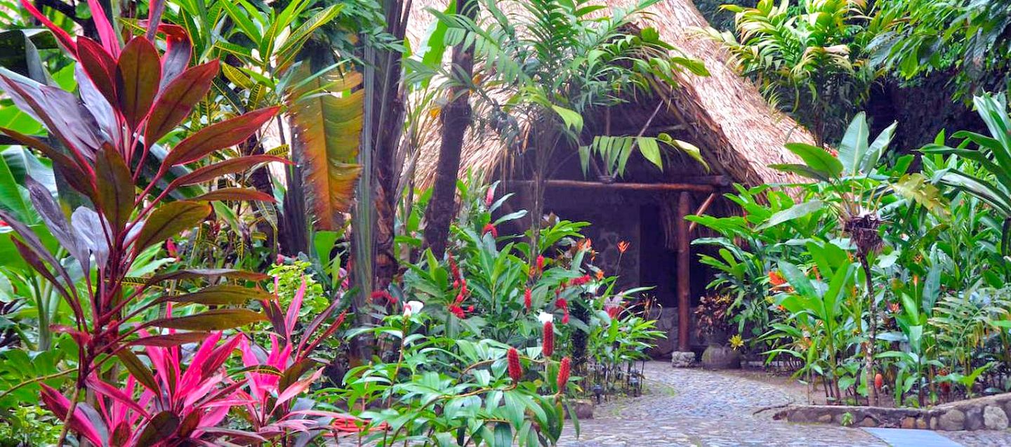 All Inclusive Hut Accommodation for a Weekend Getaway in La Ceiba, Honduras