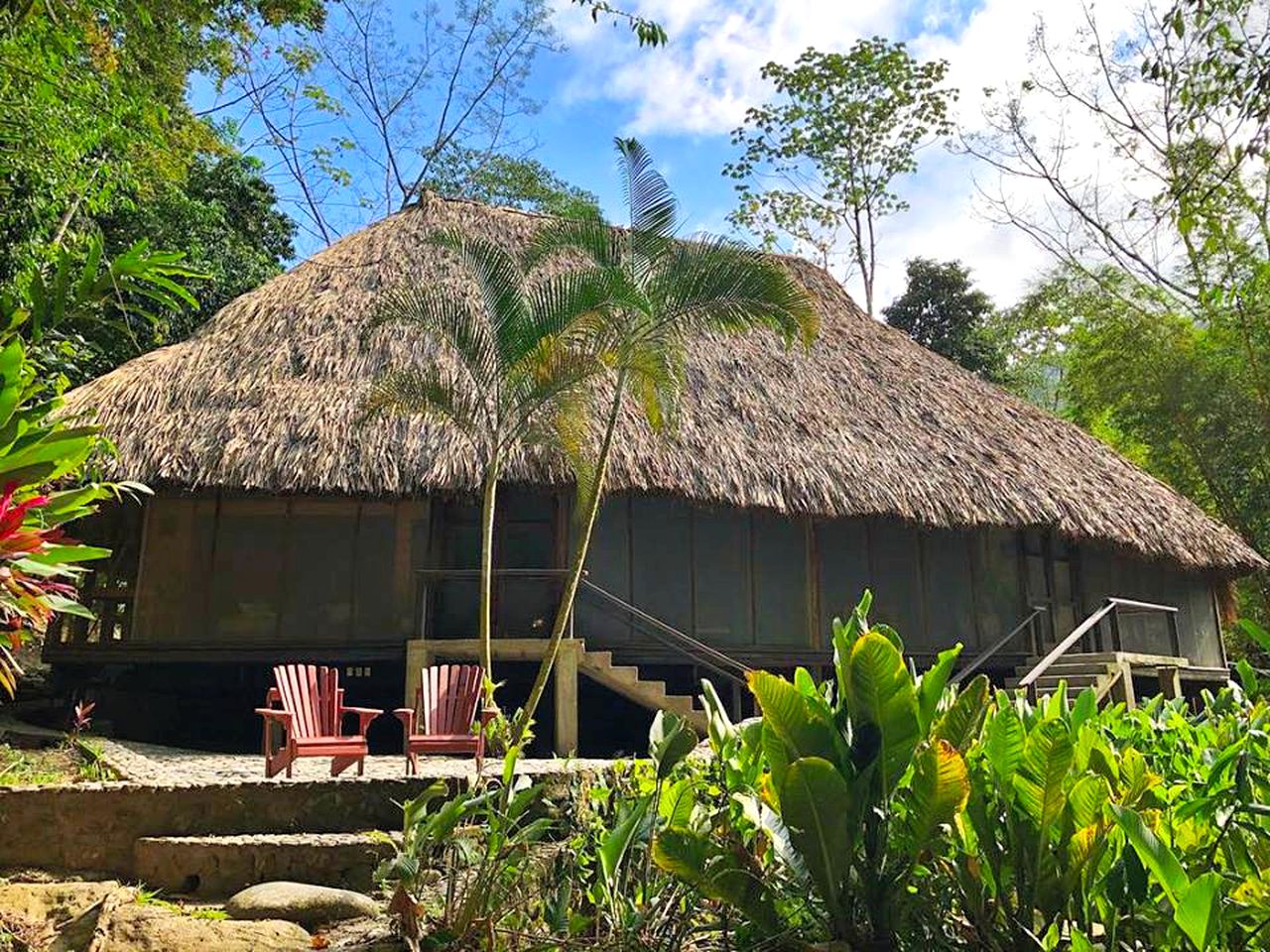 All Inclusive Hut Accommodation for a Weekend Getaway in La Ceiba, Honduras