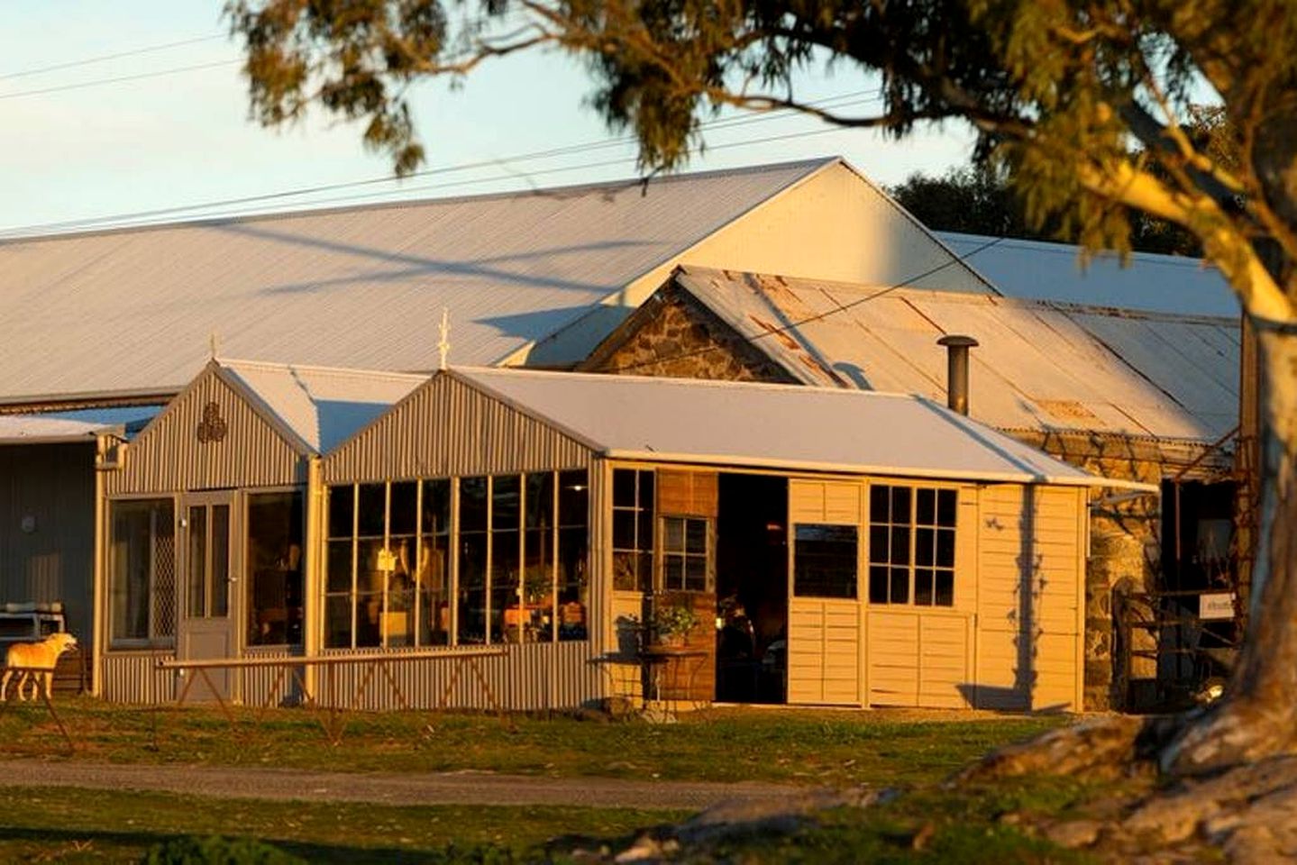 Picturesque Cabin Retreat Surrounded by Farmland in Angaston, Australia