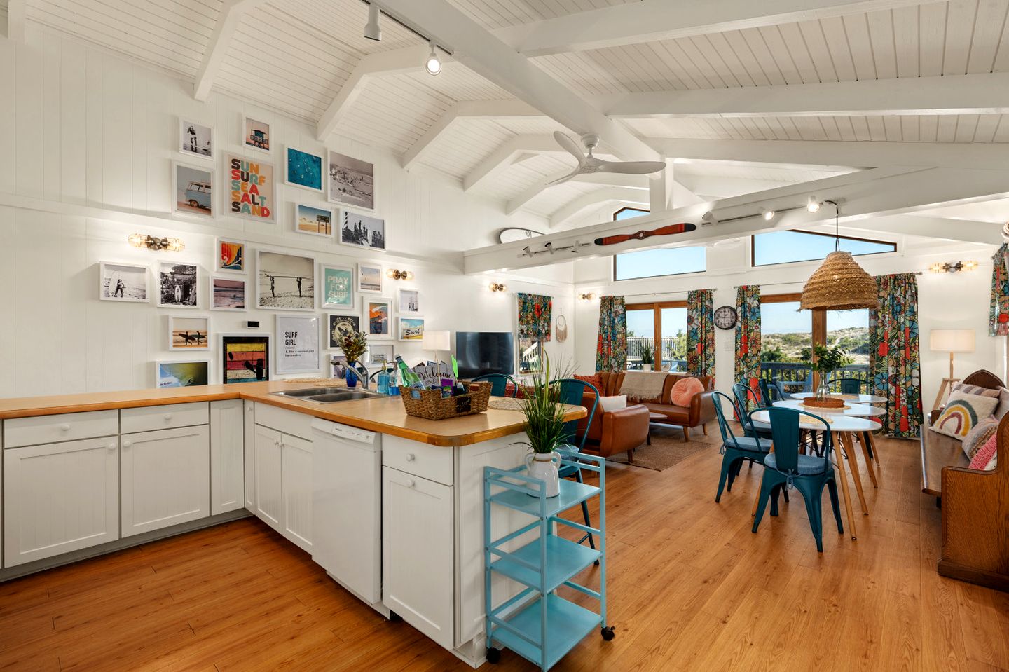 Incredible Unique Beach House with Stunning Sea Views for an Unforgettable Coastal Escape in Avon, North Carolina