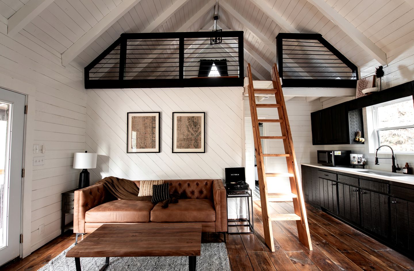 Hygge Hollow Cabin on Fightingtown Creek in Blue Ridge, GA