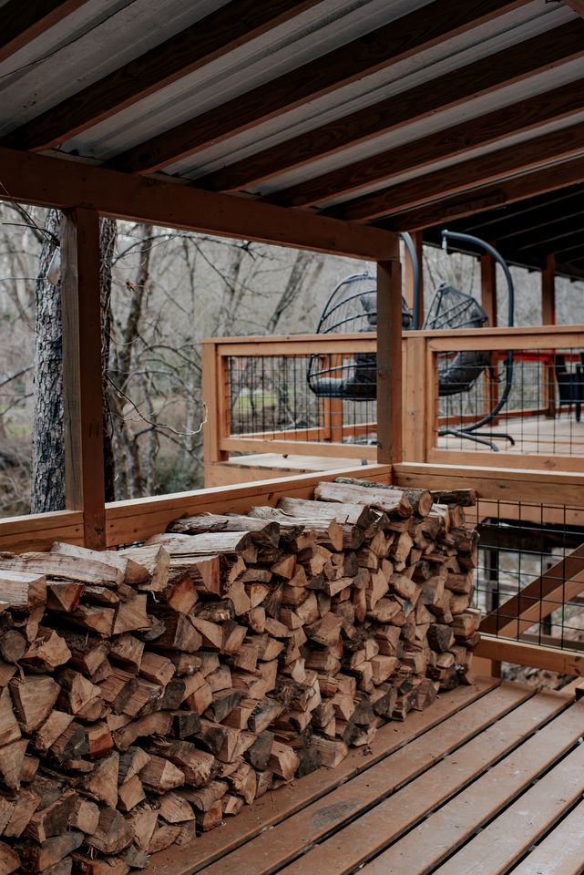 Hygge Hollow Cabin on Fightingtown Creek in Blue Ridge, GA