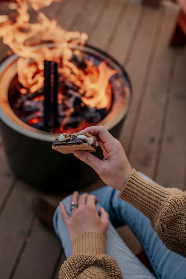 Hygge Hollow Cabin on Fightingtown Creek in Blue Ridge, GA