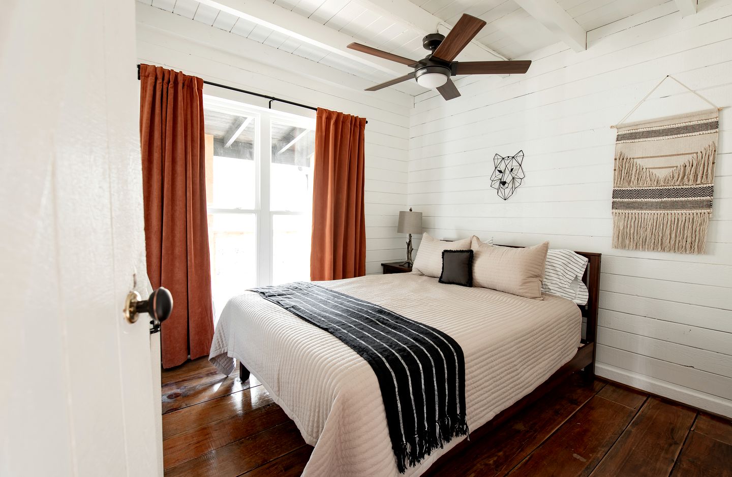 Hygge Hollow Cabin on Fightingtown Creek in Blue Ridge, GA