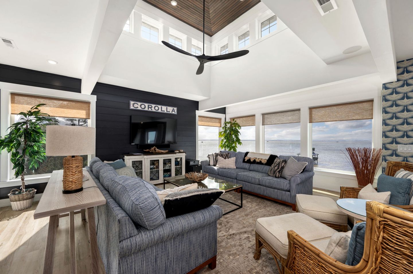 Incredible Spacious Beach House with Stunning Views for an Amazing Family Getaway in Corolla, North Carolina