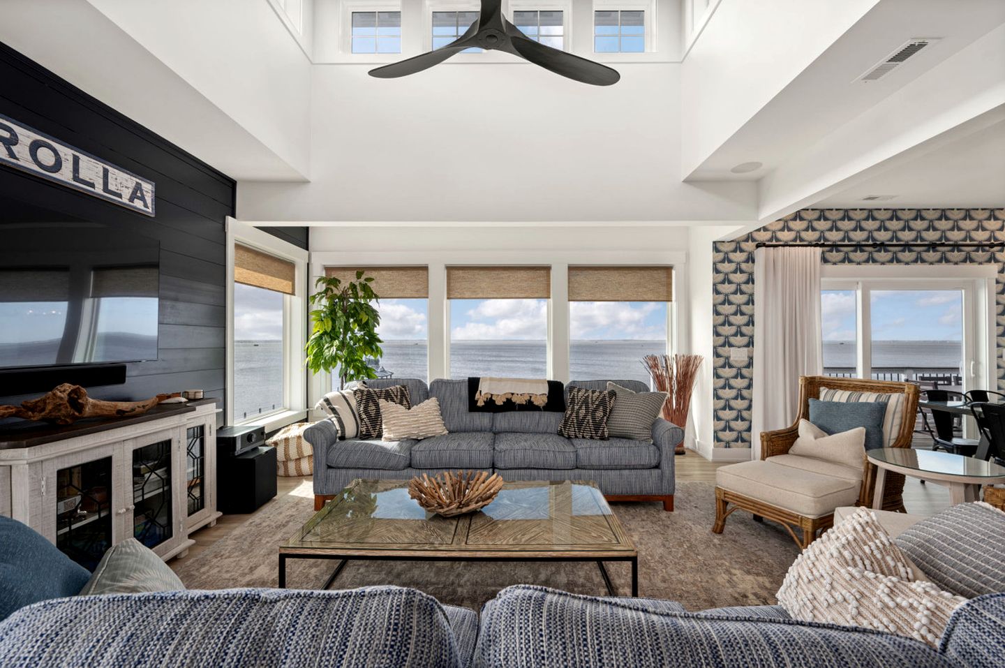 Incredible Spacious Beach House with Stunning Views for an Amazing Family Getaway in Corolla, North Carolina