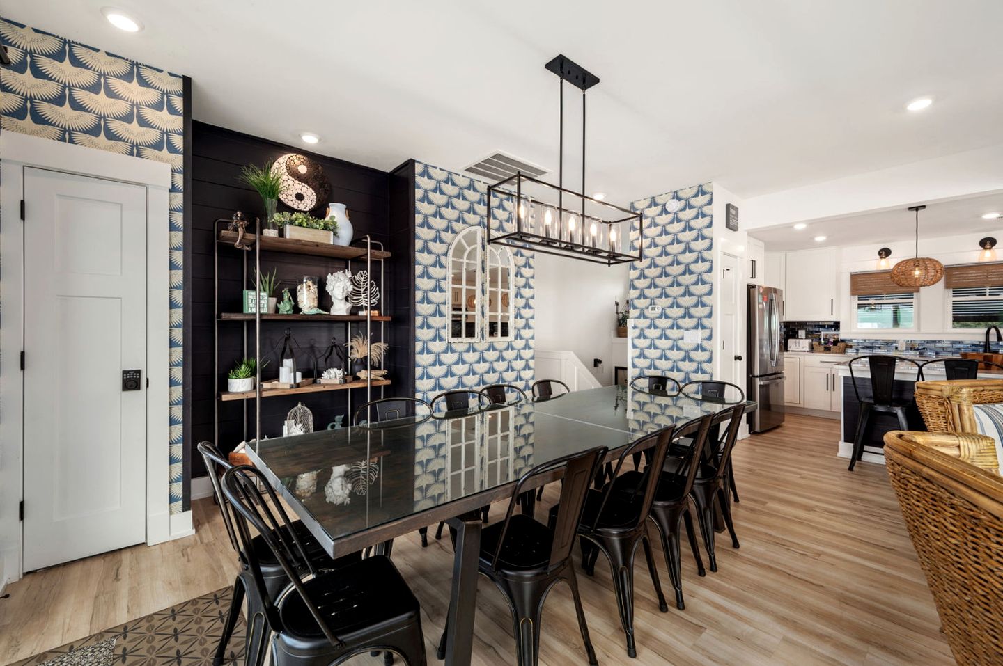 Incredible Spacious Beach House with Stunning Views for an Amazing Family Getaway in Corolla, North Carolina