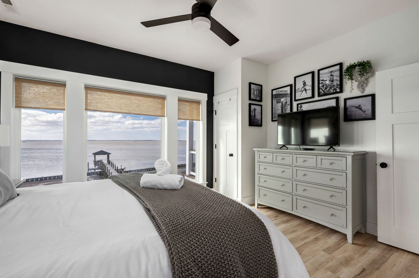 Incredible Spacious Beach House with Stunning Views for an Amazing Family Getaway in Corolla, North Carolina