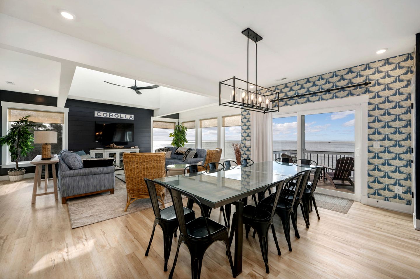 Incredible Spacious Beach House with Stunning Views for an Amazing Family Getaway in Corolla, North Carolina