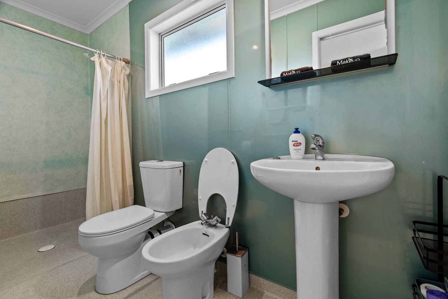 Stunning Coastal Holiday Home with Ocean Views, Games Room, Near Waihi Beach, New Zealand