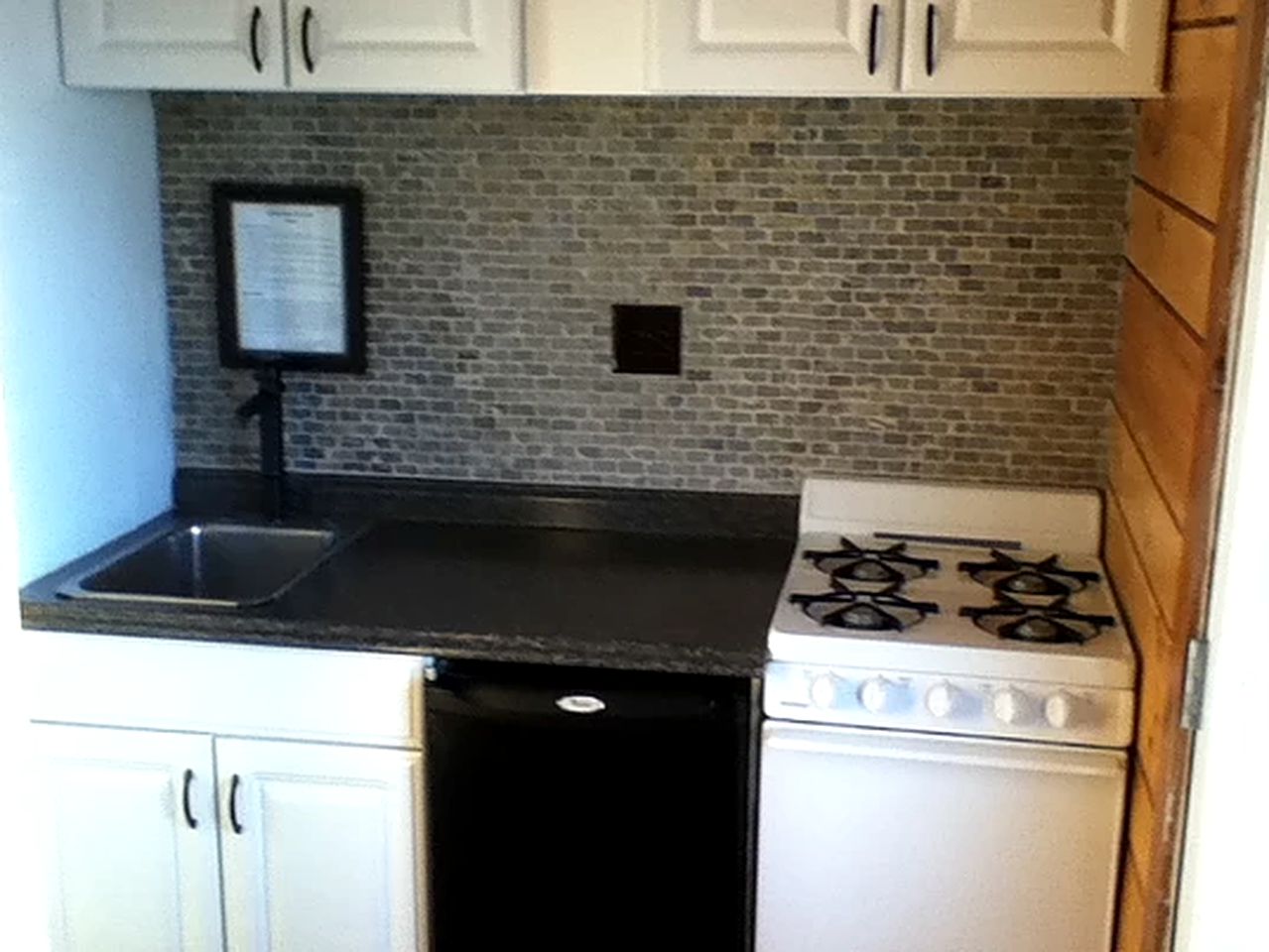 Charming Camping Cabin on the Shores of Great Sacandaga Lake in Northville, New York