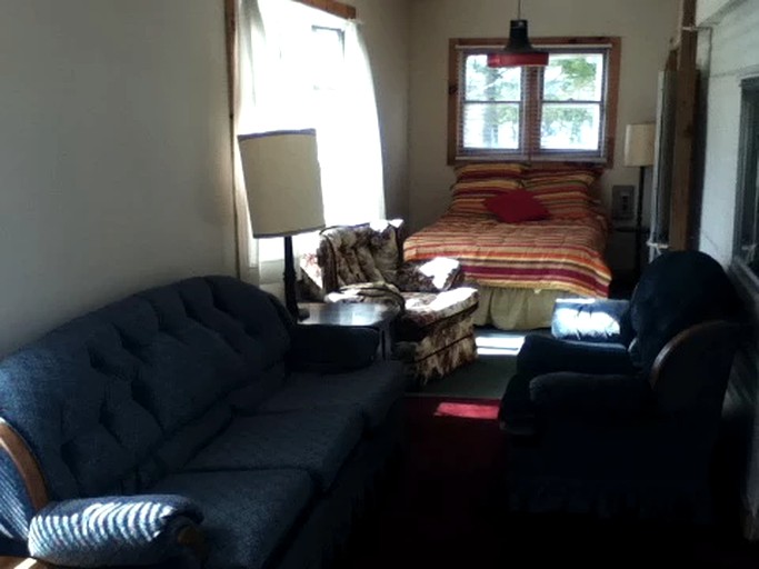 Cabins (Northville, New York, United States)