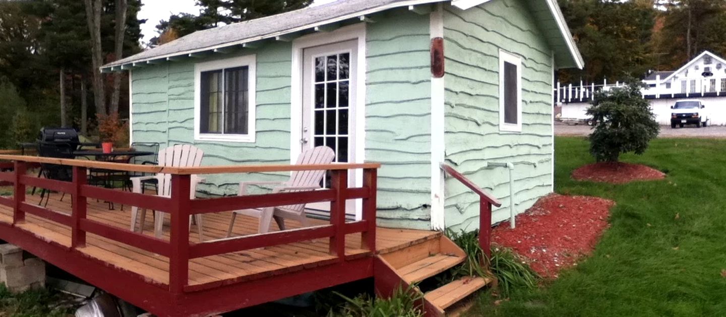 Comfortable Cabin Right on Great Sacandaga Lake in Northville, New York