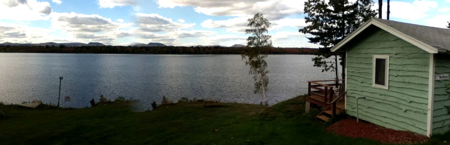 Comfortable Cabin Right on Great Sacandaga Lake in Northville, New York