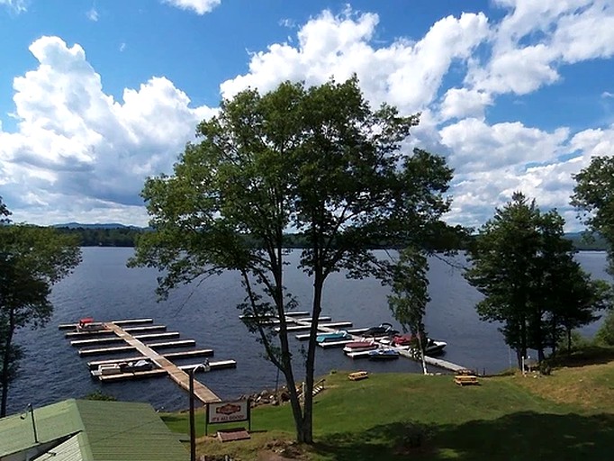 Cabins (Northville, New York, United States)