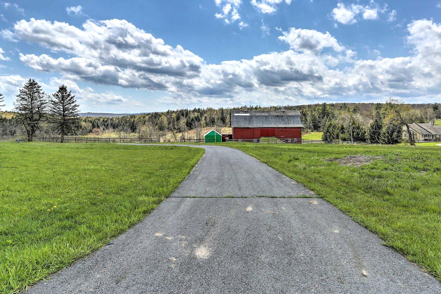 Family-Friendly Cottage Rental near Elk Mountain Ski Resort in Pennsylvania