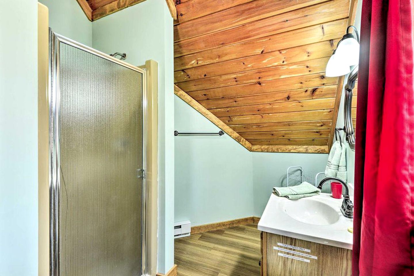 Delightful Log Cabin in the Pocono Mountains near Scranton, Pennsylvania