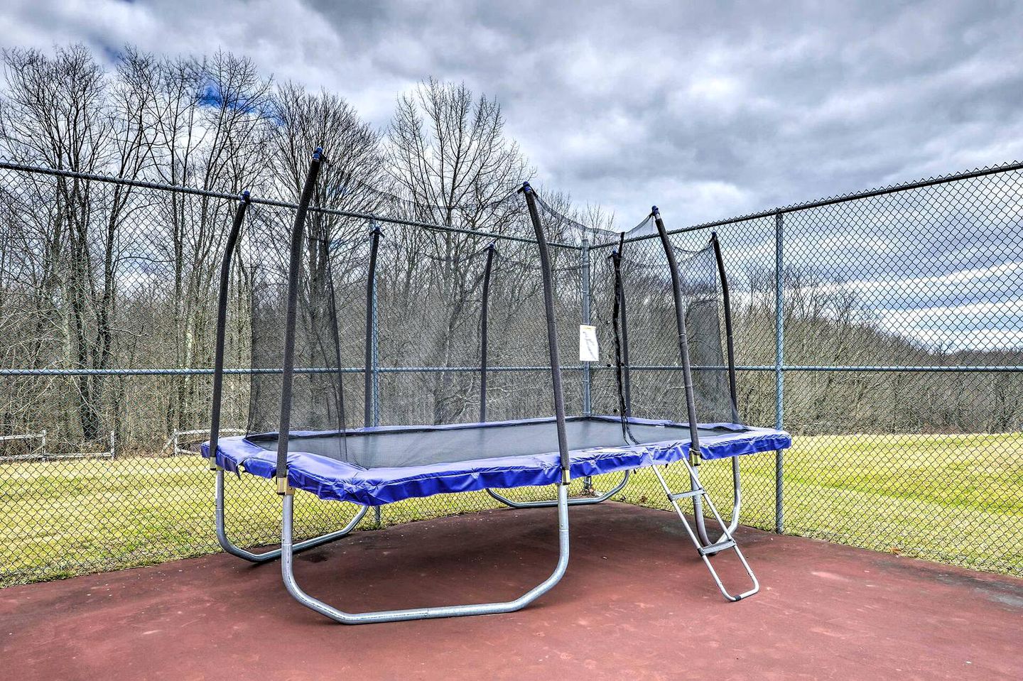 Family-Friendly Room for a Getaway near Elk Mountain Ski Resort in Pennsylvania