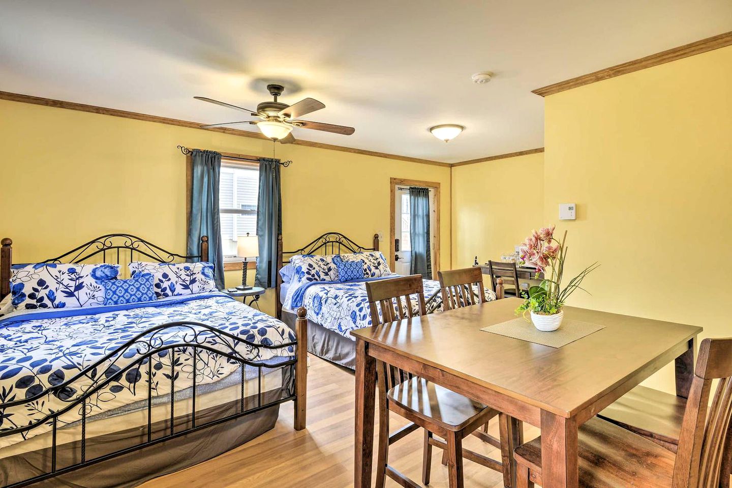 Family-Friendly Room for a Getaway near Elk Mountain Ski Resort in Pennsylvania