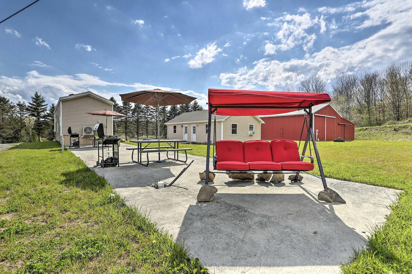 Family-Friendly Cottage Rental near Elk Mountain Ski Resort in Pennsylvania