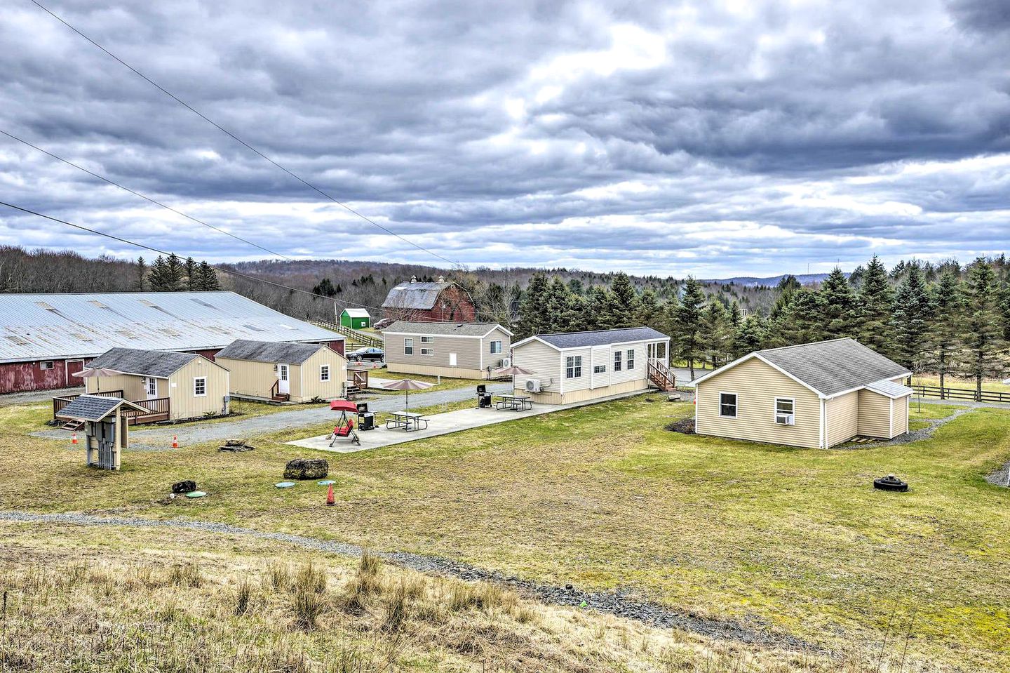 Family-Friendly Room for a Getaway near Elk Mountain Ski Resort in Pennsylvania
